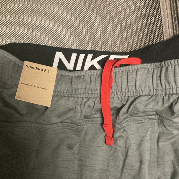 Gray Nike MLB Collection DriFit Boston Red Sox Sweatpants
Light 
Jogger Bottom - Picture 3 of 5